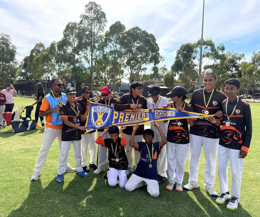 Aintree's Under 13 Gold premiers with the pennant